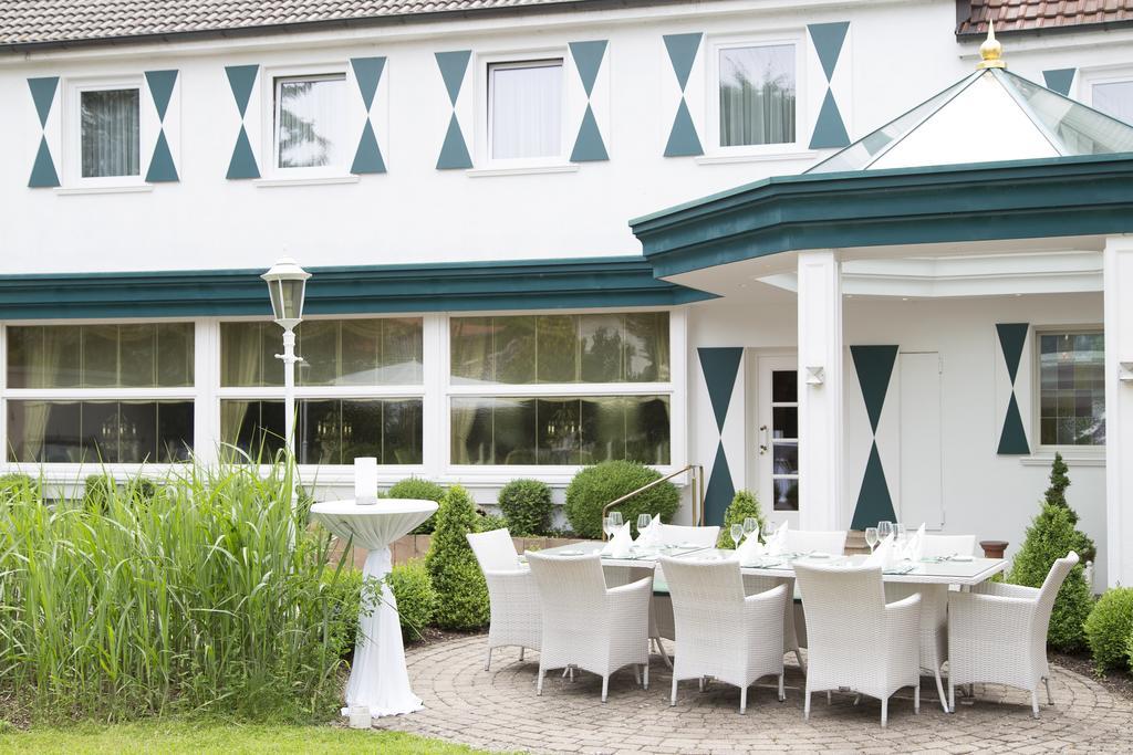 Hotel-Restaurant Arneggers Adler Tiefenbronn Exterior foto